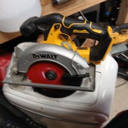 Dewalt Circular Saw