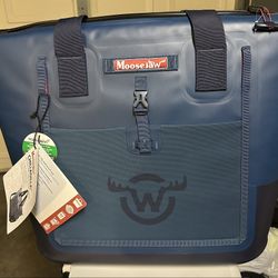 Moosejaw 42 Can Chilladilla Soft-Sided Cooler Tote, Blue