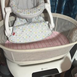 4 Mins Bassinet 