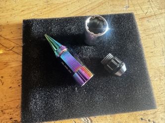 Neo Lug Nuts