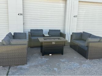 New inbox patio set (we finance and deliver)($54 down, (90 day no interest no credit check payment plan)