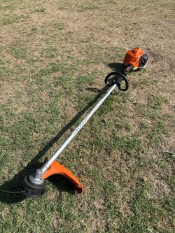 STIHL FS 70 R 16.5 in. Gas Brushcutter Weedeater