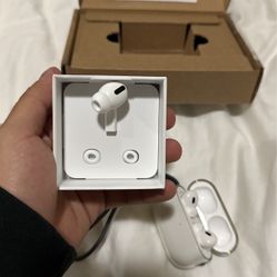 Apple AirPod 2 Pro Replacement - Right