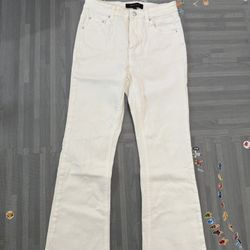 Urban Revivo women’s white flared Jean pants