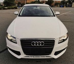 AWD 2.0T quattro 2010 Audi A4 Premium Plus 4dr