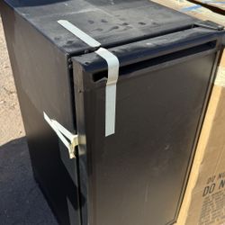 15" Black Undercounter Refrigerator - NEW OPEN/ Out Of Box