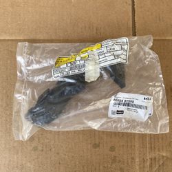 2014,2015,2016,2017,2018,2019 Kia Soul Front Bumper Right Side Lower Bracket 