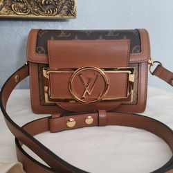 Gorgeous Crossbody Small Bag  