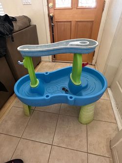 Step 2 water play table
