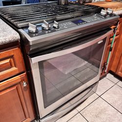 WHIRLPOOL STOVE & REFRIG