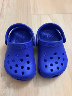Baby crocs