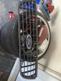 Ford Explorer Grill 2003-06