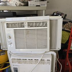 AC WINDOW UNITS ONE IS A FRIGIDAIRE THE OTHER IS A CHIGO