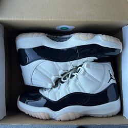 WMNS Jordan 11 Retro “ Neapolitan”