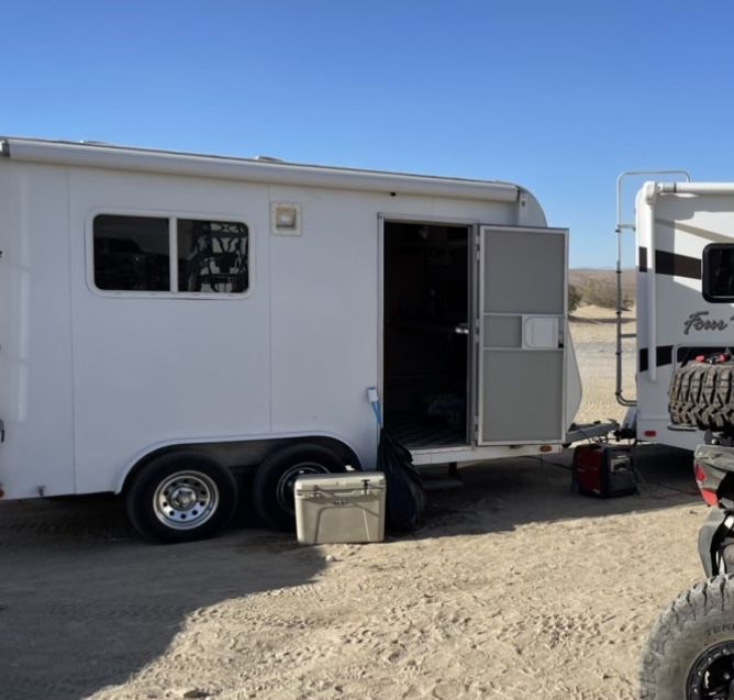 Custom Universal Enclosed Trailer