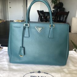 Prada Galleria Large Tote Lux Saffiano Leather