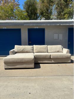Large Beige Sectional Couch 🛻Delivery Available🛻