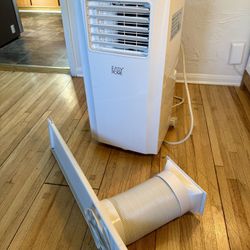 Portable A/C unit 🥶  8000 BTU (with remote)
