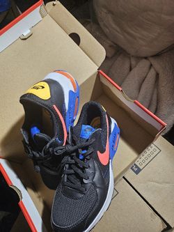 Size 7.5 MENS NIKE NEW