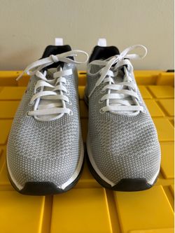 Sketchers Training (size 9)