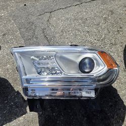  2010-25Durango Headlights Oem