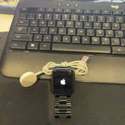 Apple Watch Series 4 GPS & LTE