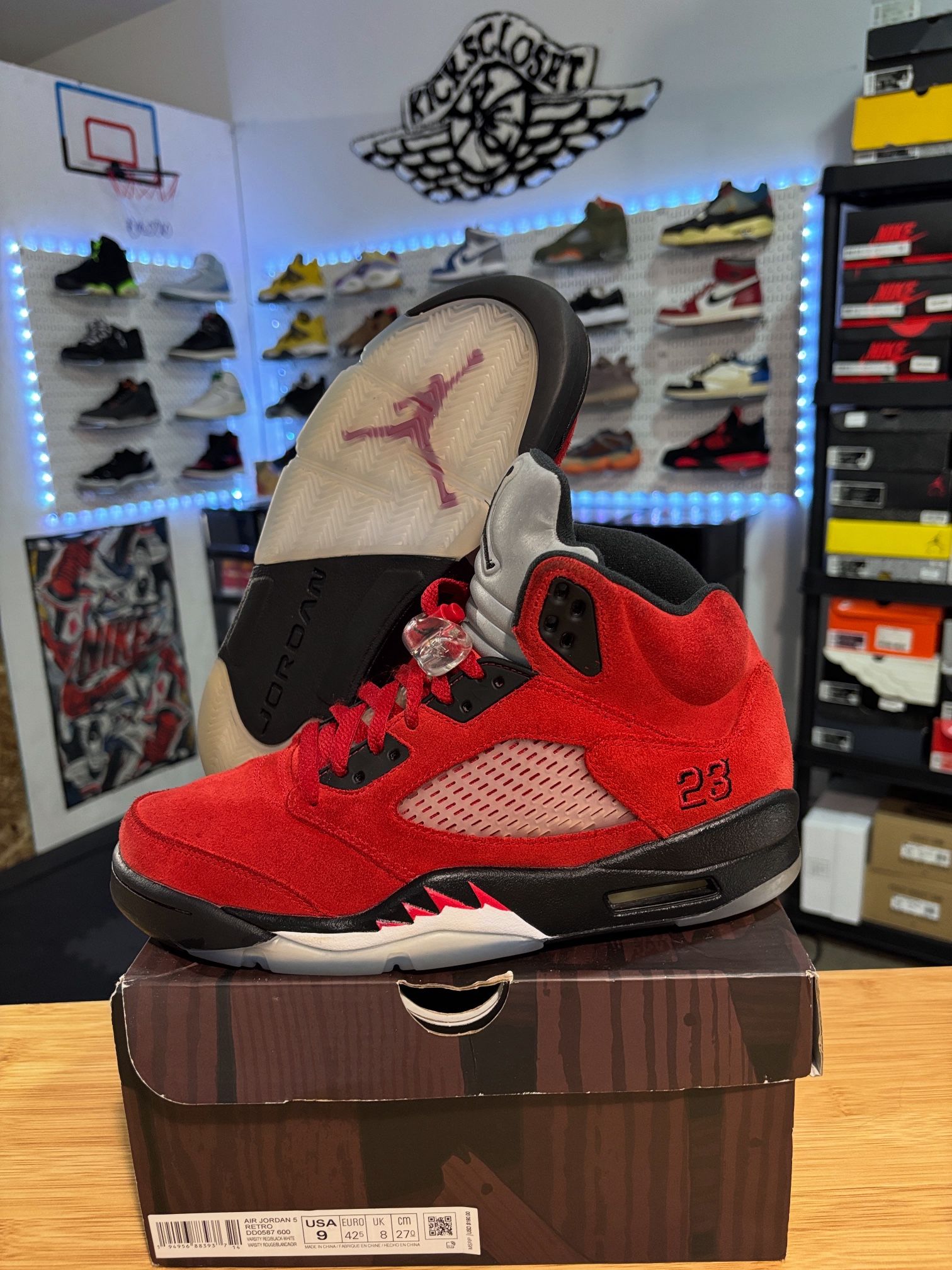 AIR JORDAN 5 RETRO “RAGING BULL” SIZE 9