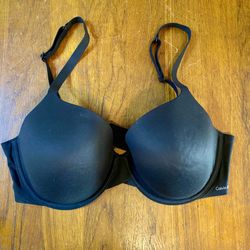 Calvin Klein Bra Woman’s 36D Black Perfectly Fit Lightly Lined T-Shirt  Molded