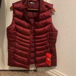 New North Face Puffer Vest, Women’s L, Red
