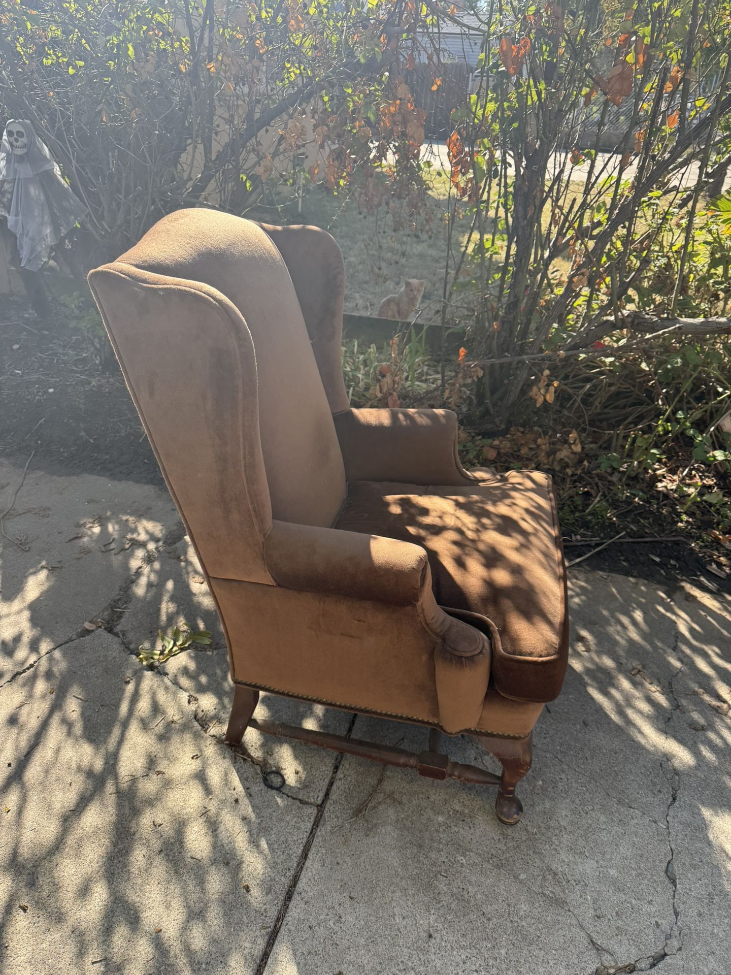 Old Fashion Chair