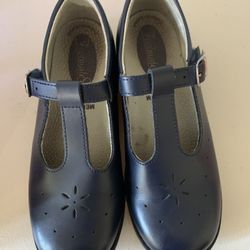 Footmates Mary Jane Size 2.5 Dress Shoes 