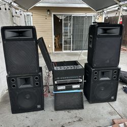 Vendo Un Dj Completo Listo Para Las Fiesta En SAN José $800 Obo 
