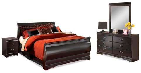 Huey Vineyard Bedroom Set