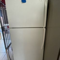 Refrigerators with warranty