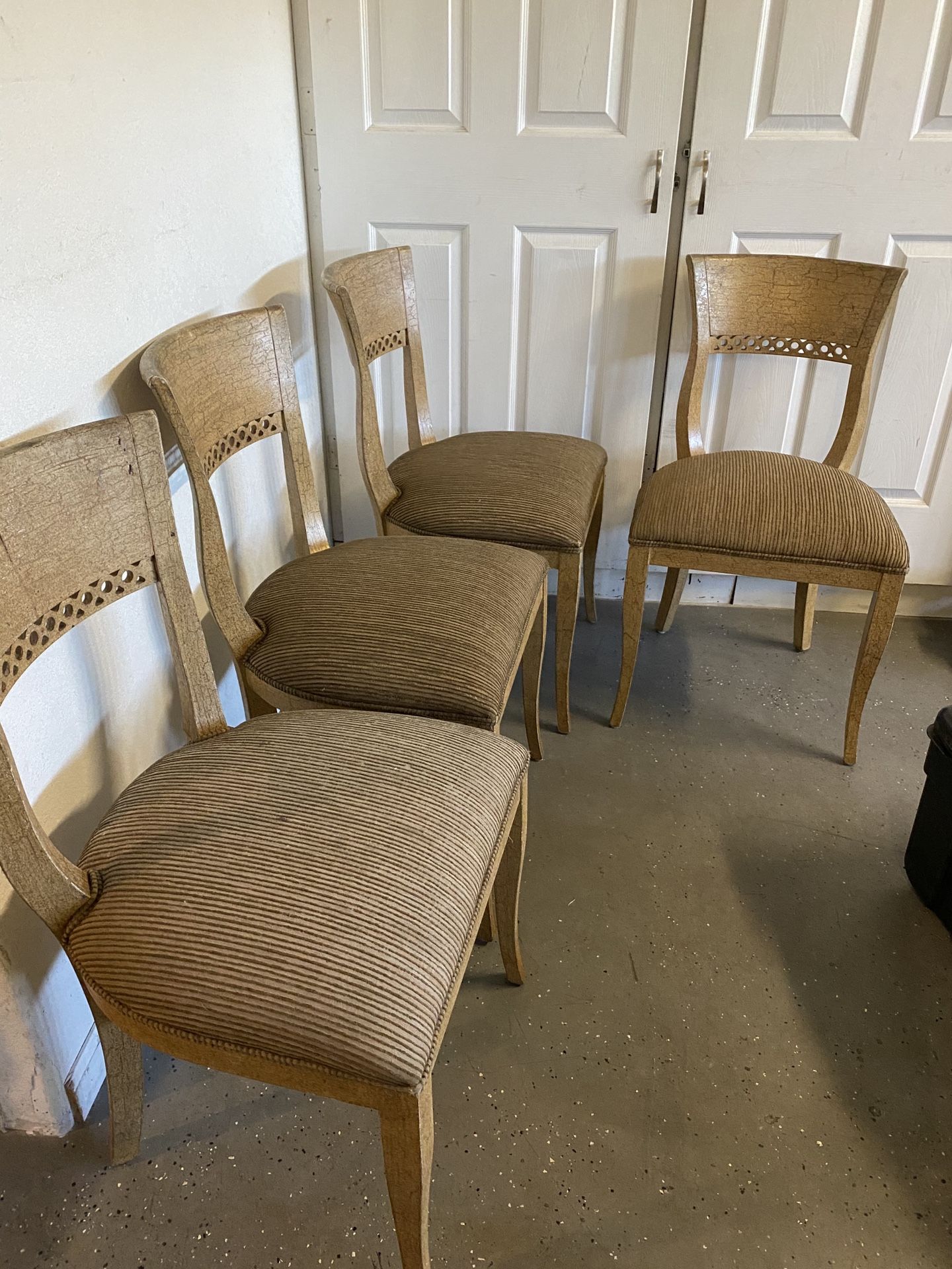 Dining Chairs / Accent Chairs