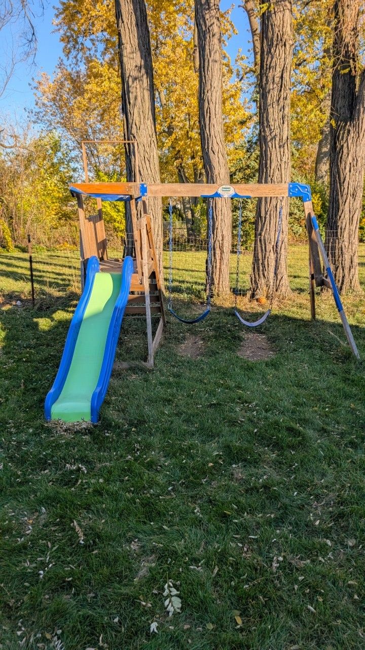 Free Kid Swing Set With Slide