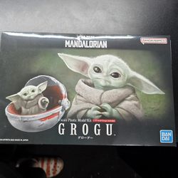 Grogu (The Mandalorian) Model Kit