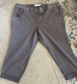 Torrid Grey Cargo Capri Pants Size 26