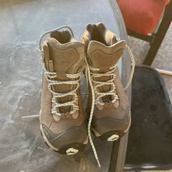 Oboe hiking boots Women’s Size 8