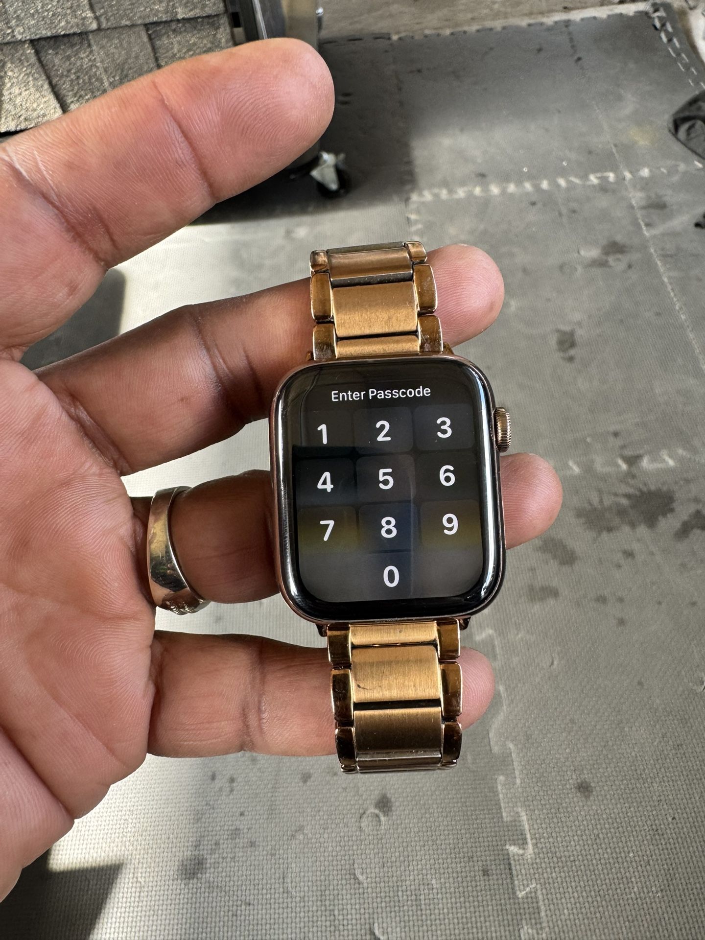 Series 4 Apple Watch 44MM