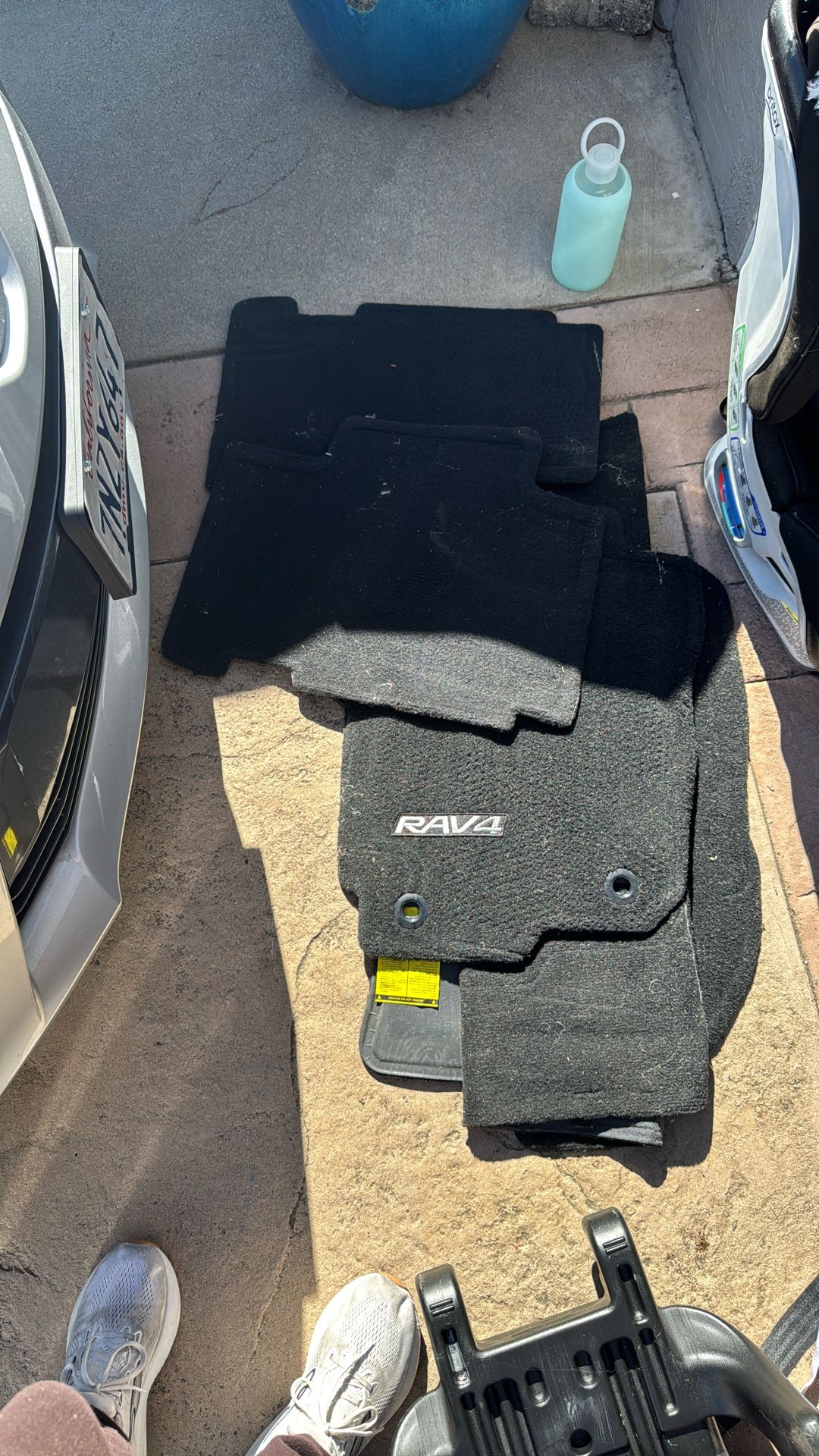RAV 4 Floor Mats, Fits 2018
