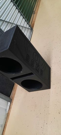 Q Bomb 12 Enclosure