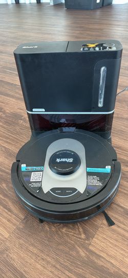 Shark AI Robot Vacuum with Self-Empty Base