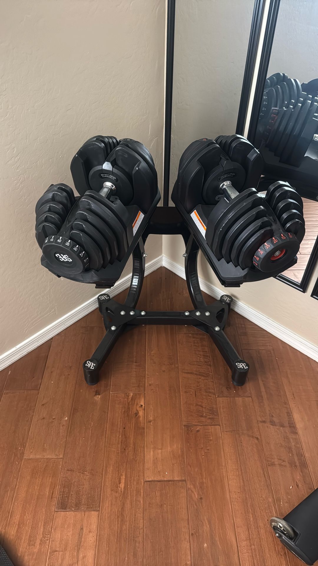 Adjustable Dumbbells With Stand
