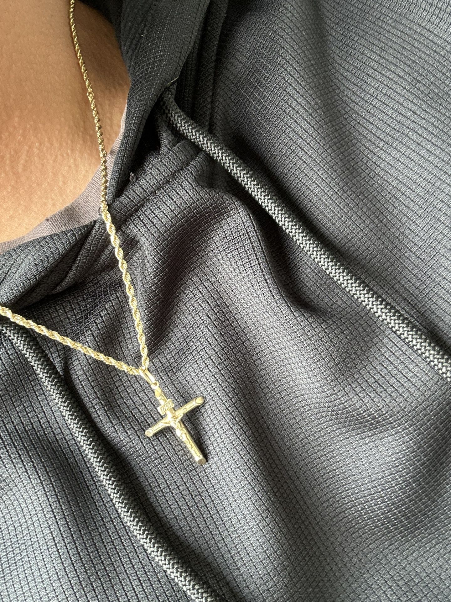 14k Gold Rope Chain And Cross Pendant