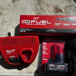 Milwaukee m12 high speed ratchet with (1) 3.0 battery and charger