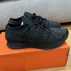 Nike Flyknit Racer