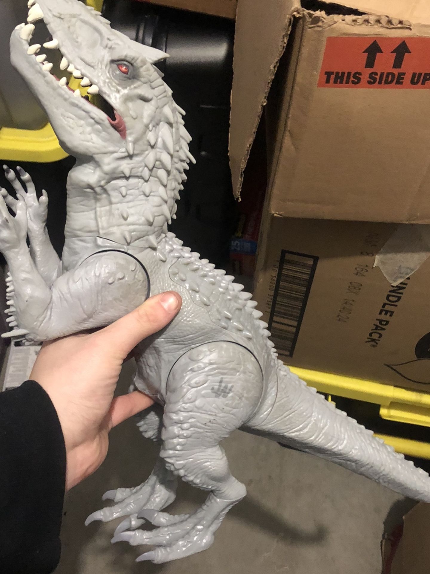 INDOMINUS REX DINOSAUR JURASSIC WORLD HASBRO ROBOT TOY
