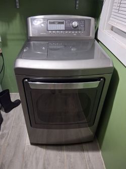 Lg true steam electric dryer works great has multiple functions cash only