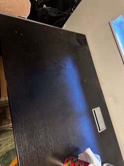 Desk with plug on the Table